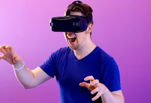 Image of an interactive VR